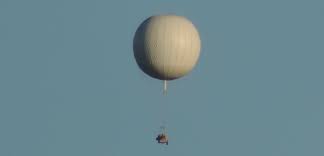 OVNI à Cluny: Ballon Mystérieux Survole le Ciel! Explication Ici! - Imagen principal del artículo