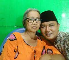 Siswanto Mencuci Kaki Ibu Perbuatan Yang Mulia