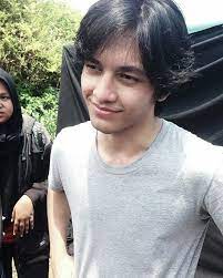 Jefri nichol adalah salah satu artis muda berbakat yang sedang naik daun berkat perannya dalam profil jefri nichol. Biodata Jefri Nichol Lengkap Dengan Agama