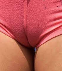 Elas vão começar acariciando e lambendo, e depois brincam com vibradores! Sweetlicious Pergunta Qual A Vagina Mais Bonita Sweetlicious