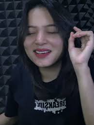 Semangat di Tengah Kesedihan: Hidup Bahagia Meski Rumah Tangga Hancur