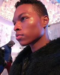 #BTS When you got the Glow of a God ⚡🌌, Glow brought to you by @marcbeauty  Dew Drops, @danessa_myricks Sun Enlight Powder and @nuevolutioncosmetics  Gold sparkle Gloss🌌, MUA: @LuendaMakeupArtist🌌, ...