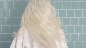 Some mistake these white patches for simple birth marks. Hair Turns White As A Result Of Shock Discover The Truth
