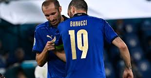 Ce défenseur international est célèbre pour avoir été en quatre temps un acteur central de la finale de la coupe du monde de football 2006 le 9 juillet à berlin, face à la france. Italiens Ruckgrat Zuverlassig Unzertrennlich Und Bei Der Em 2020 Unschlagbar Alleneuigkeiten