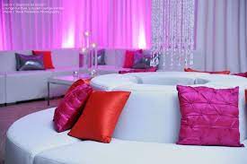 White Modern Round Settee And Lounge By Modish Lounge Rentals In Windsor Ontario Photo Steve Pomerleau Ph Rental Furniture Modern Round Interior Decorating