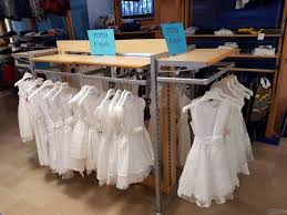 Le collezioni di abiti da cerimonia bambini a modica proposte nel nostro punto vendita si distinguono per eleganza, originalità e praticità. Mamasons Abbigliamento Per Il Matrimonio Per Bambini A Caltanissetta Lemienozze It