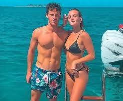 Stephen ) was born in philadelphia, pennsylvania, united states. Diego Schwartzman S Girlfriend Wife Bio