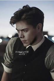 Over the years this young pop sensation has gained as much praise for his hair as his music. Decouvrez Les Manip De Harry Styles En Mode Dunkirk Par Les Directioners C Est Grandiose Harry Styles Cool Boys Haircuts Boys Haircuts