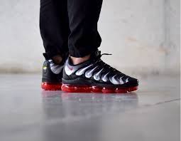 Air Max Vapormax Plus Black And Red Air Vapormax Plus Black Speed Red Mens Nike Shoes Nike Shoes Sneakers Men