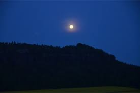 Vollmond kalender 2021 wann ist vollmond? Vollmond Wanderung Pfaffenstein Quirl Sachsische Schweiz Sachsische Schweiz Elbsandsteingebirge Veranstaltung
