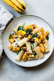 Heatlhy 30 Minute Fall Pasta Recipe With Roasted Delicata Squash Wilted Greens And Rigatoni Pasta In A C Delicata Squash Recipe Delicata Squash Squash Recipes