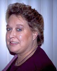 Suzanne Boswell's Instagram, Twitter & Facebook