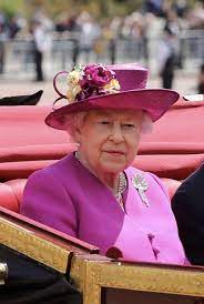 Pin By Marianne Reier On The Queens Hats Queen Elizabeth Queen Elizabeth Ii Queen Hat