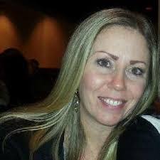 Sharon Dowling's Instagram, Twitter & Facebook