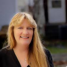 Help!! Grad party today! Trying to come up with a bug repellent for the  outdoor tables, like a centerpiece? Something that is effective!!