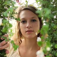 Now that we have all survived a long winter, I will be getting back into  the swing of things with new photo shoots to come. Please feel free to  message me with any questions, inquiries or pricing ...