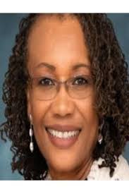 Elaine Dingle's Instagram, Twitter & Facebook