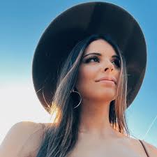 Life + Style with Anissa Pfeifer