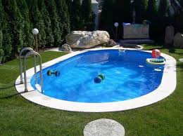 De Happy Pool Ovale Metalen Zwembaden Zijn Prijsgunstige Oplossingen Om De Droom Van Een Zwembad In Uw Tuin Te Realiser Schwimmbader Hinterhof Ovaler Pool Pool