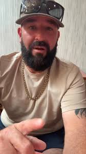 Daniel Arras Vocalista de Los Pescadores del Rio Conchos apoyando Grupo La  Calma . Mil gracias compa Daniel, Un abrazo fuerte.  #LosPescadoresDelRioConchos #grupolacalma #interscoperecords #batallamusic 