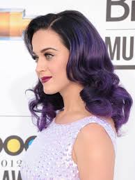 Someone tagged perry's fiancé orlando bloom with the. Katy Perry S 31 Best Hairstyles In Honor Of Her 31st Birthday Glamour