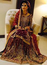 Pin By Zuby Khan On Az Muslims Bride Pakistani Bridal Dresses Pakistani Wedding Dresses Indian Bridal Dress