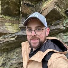 Gerard Fee‏ (‎@FeeGerard)