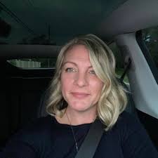 Michelle Falcon (@buytheSeashore)