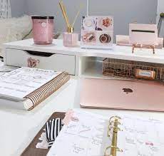It's very light but sturdy. Cute Desk Accessories Rosa Buro Corporate Office Design Zimmerdekoration