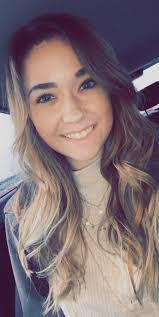 Holly Goff's Instagram, Twitter & Facebook