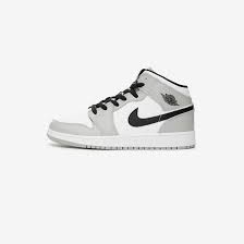 Stay up to date on new releases, promotions, special events and more! Nike Air Jordan 1 Mid Gs Light Smoke Grey 554724 092 80 Sneekerss
