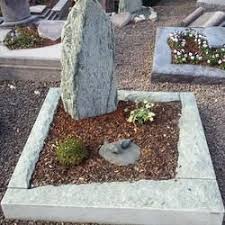 Urnengrabgestaltung Steinmetz Samulewitz Urnengrabgestaltung Grabgestaltung Beerdigung Blumen