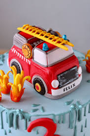 Feuerwehr Auto Zum Geburtstag Torte 3 Geburtstag Feuerwehrauto Kuchen Feuerwehr Torte 3 Geburtstag