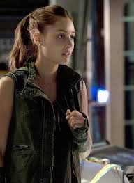 Shared By Danielle Find Images And Videos About The 100 Lindsey Morgan And Raven Reyes On We Heart It The The 100 Raven The 100 Show The 100 Characters