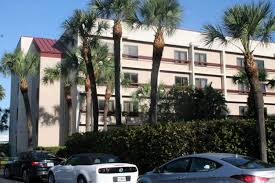 Seasonality and projections at red roof inn plus+ miami airport. Red Roof Plus Miami Airport Fl Mia Airport Park Sleep Hotels