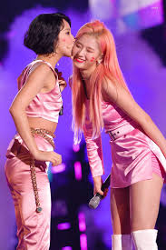 pin by nananana on sana 사나 minatozaki sana 湊崎 紗夏 twice kpop girls me as a girlfriend girl g