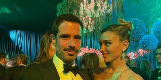 Η μαριάννα γουλανδρή και ο φίλιππος λαιμός ενώθηκαν, μετά τον πολιτικό γάμο, και με τα ιερά δεσμά του γάμου σήμερα, με μια μεγαλόπρεπη τελετή στην αγία. Marianna Goylandrh Filippos Laimos 2 Agnwstes Fwto Apo To Gamo Toys Gia Thn Epeteio 3 Xronwn Zwh Iefimerida Gr