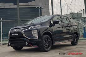 Aksesori ini berupa fitur buka tutup pintu belakang xpander dengan sekali menekan tombol di dasbor pengemudi kanan dan di backdoor. Cuma 1 000 Unit Ini Detail Mitsubishi Xpander Black Edition Halaman All Kompas Com
