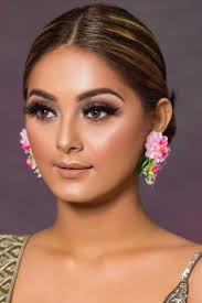 Mehendi makeup idea for brides with dusky skin tone!