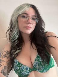 Ill let you cum all over my glasses if you want to : rGirlswithGlasses