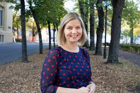 She has served as minister of education since 2020. 3 Av 4 Fekk Laereplass I 2020
