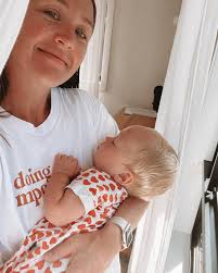 Fiona Weaver ☀️ Motherhood + 👶 Sleep