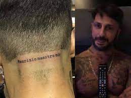 il fatto quotidiano fabrizio corona e quella telefonata di silvio berlusconi. Fabrizio Corona Tatuaggio Per Maurizio Costanzo La Dedica Che Stupisce Tutti