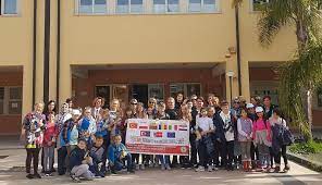 Nevşehir merkez mustafa çalışkan i̇lkokulu'nun ''mathematics with games and fun in all europe'' adlı erasmus+ projesi kapsamında 4 öğrenci ve 3 öğretmen ile i̇talya hareketliliği gerçekleştirildi. Mustafa Caliskan Ilkokulu Erasmus Projesi Geregi Italya Yi Ziyaret Etti Fib Haber Nevsehir Haberleri
