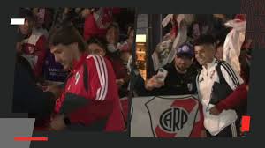 Una multitud recibió a River en Tucumán antes del partido ante Atlético