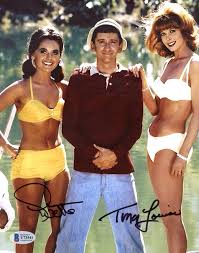 This biography profiles her childhood, family, personal life, career, achievements and some interesting facts. Dawn Wells Tina Louise Signed Gilligan S Island 8x10 Photo Beckett Coa Pristine Auction