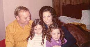 Patsy lynn and peggy lynn. Loretta Lynn S Children American Masters Pbs