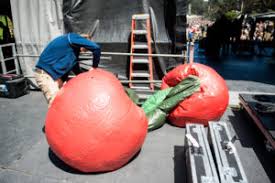 Cherry glazerr is an american rock band from los angeles, california, united states, formed in 2013.the current lineup consists of guitarist and lead vocalist clementine creevy, bassist sami perez and drummer tabor allen. Flood Behind The Curtain Cherry Glazerr At Outside Lands 2019