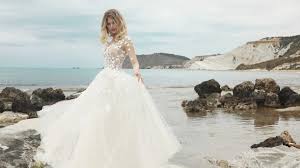 Kaufen sie die besten brautkleider 2021 online bei irenekleider.de. Braut Und Abendkleider Im Bohemian Look Von Crusz Qiez