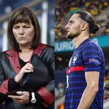Is he married or dating a new girlfriend? Ngrf1iswoyrn5m